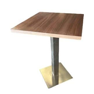 Table de restauration vue de face