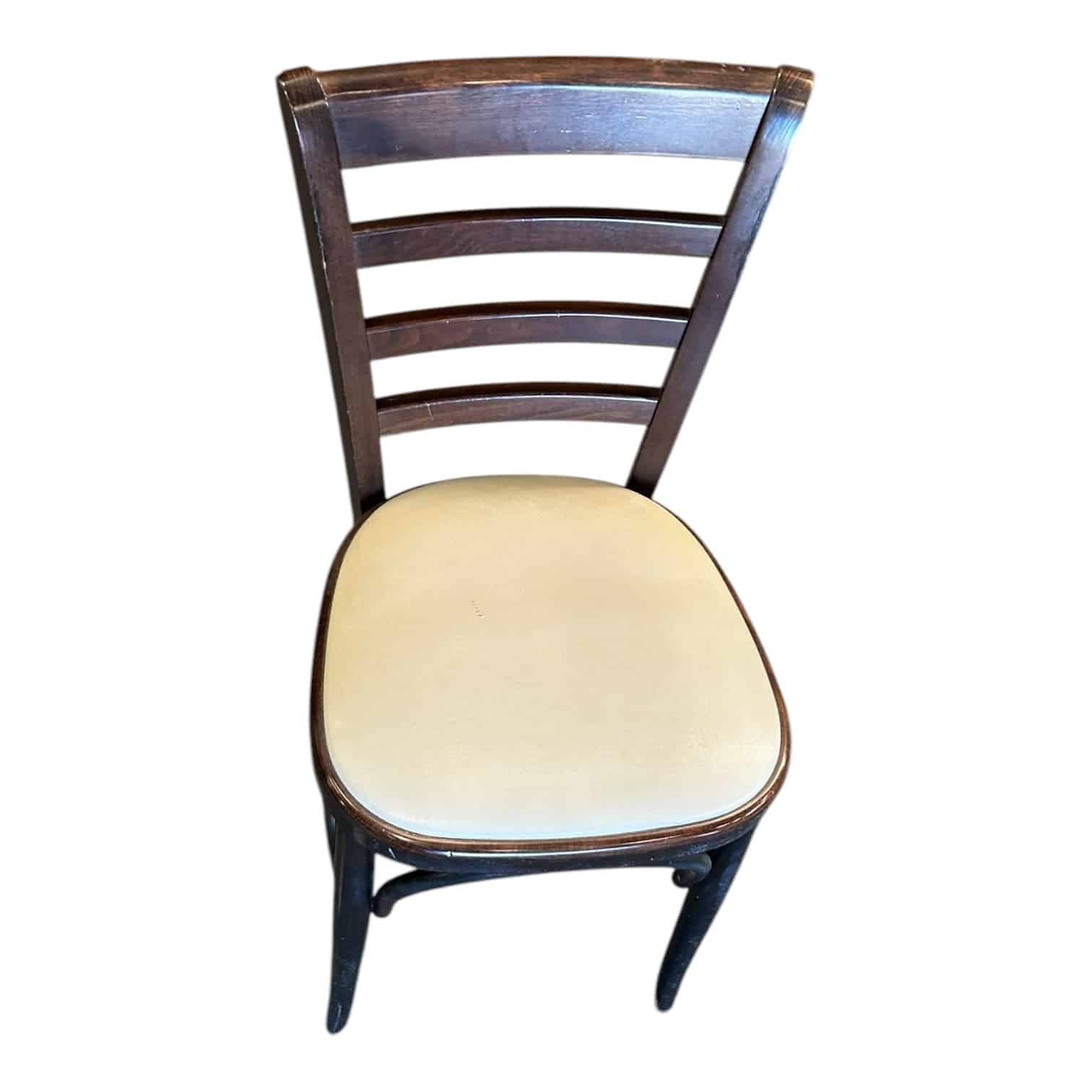 image00034 Chaise de restauration d'occasion vue de face