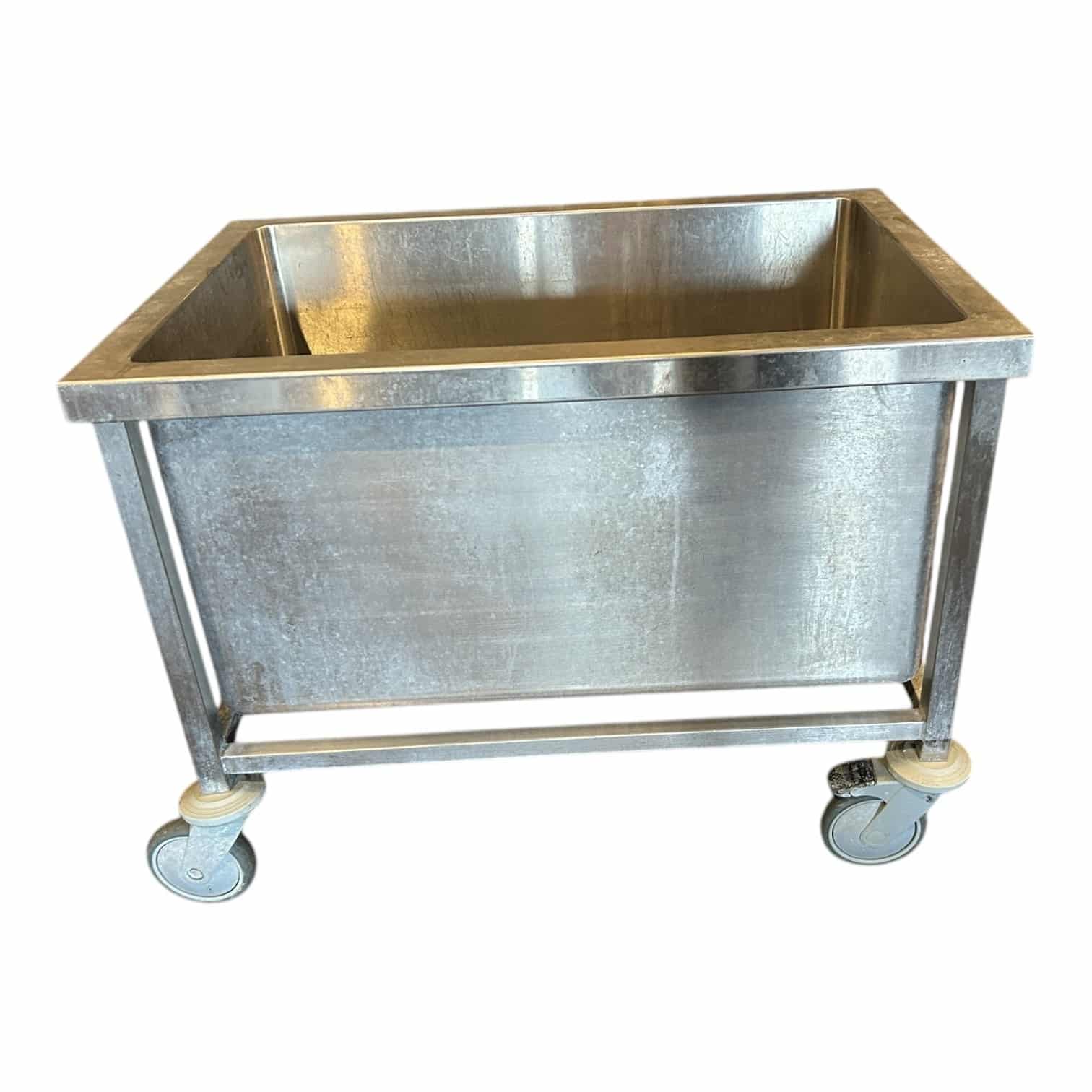 image00332 Cuve inox d'occasion vue de face
