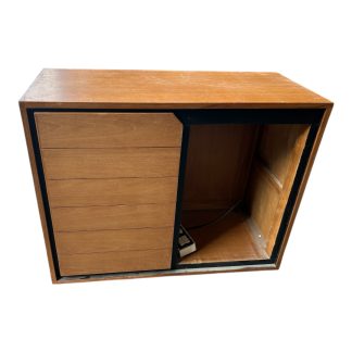 Meuble en bois d'occasion vue de face