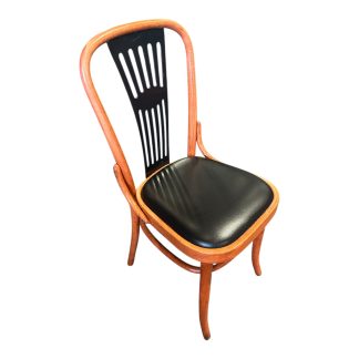 Chaise en bois assise noir d'occasion